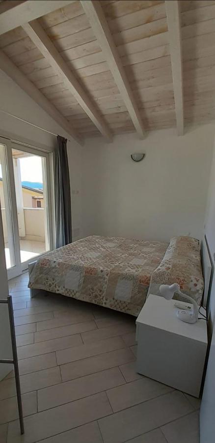 Villetta Federico Climatizzata Con Giardino Privato Viddalba Exterior photo